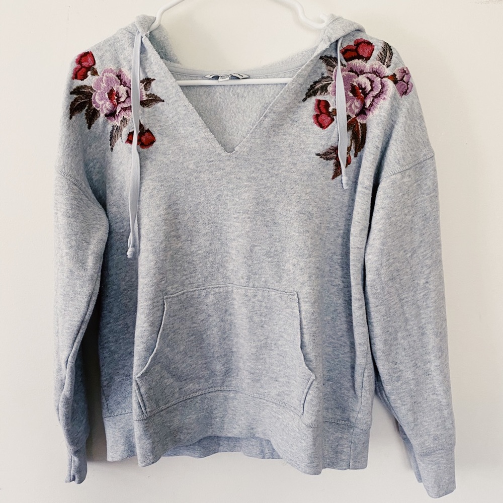 Floral embroidered American Eagle sweatshirt